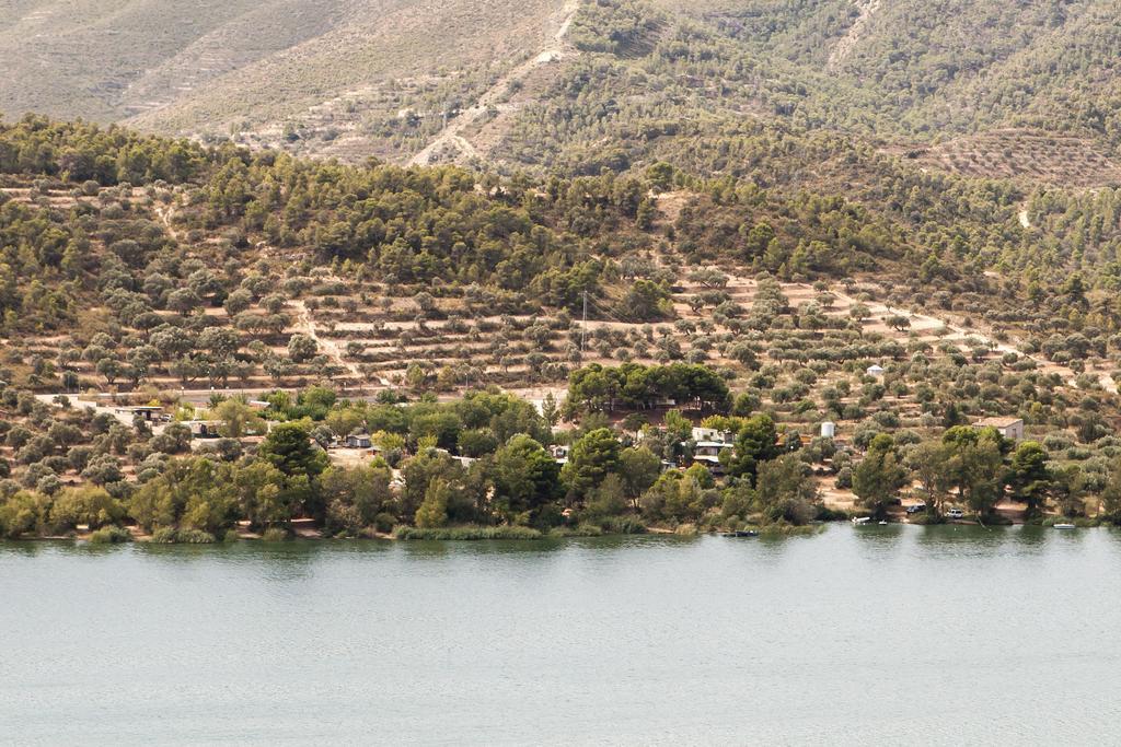 里巴露营地-罗亚 Riba-roja d'Ebre 外观 照片