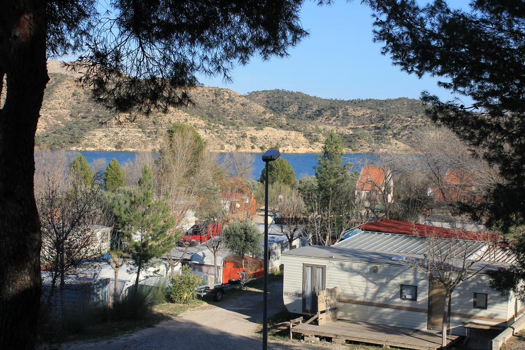 里巴露营地-罗亚 Riba-roja d'Ebre 外观 照片
